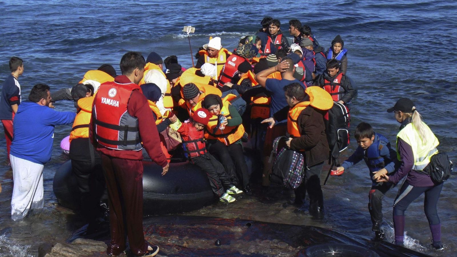 mas-de-3-500-migrantes-y-refugiados-llegaron-a-espana-por-mar-en-2015